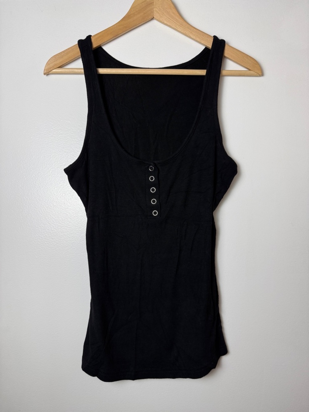 Black Women's Scoop Neck Tank Top - Size Small